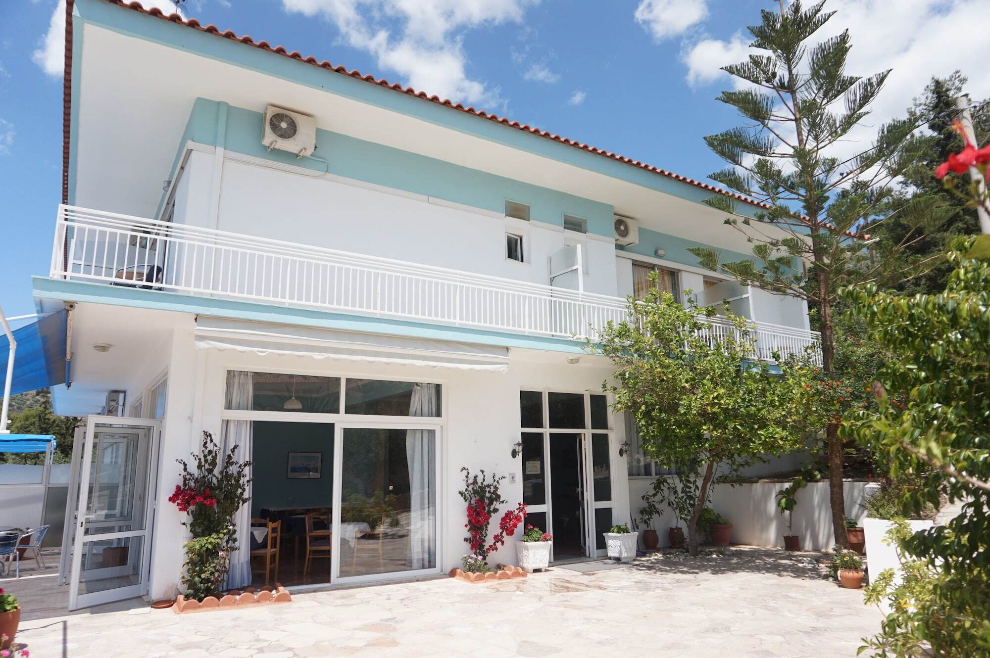 Tolon Beach Hotel Exterior photo